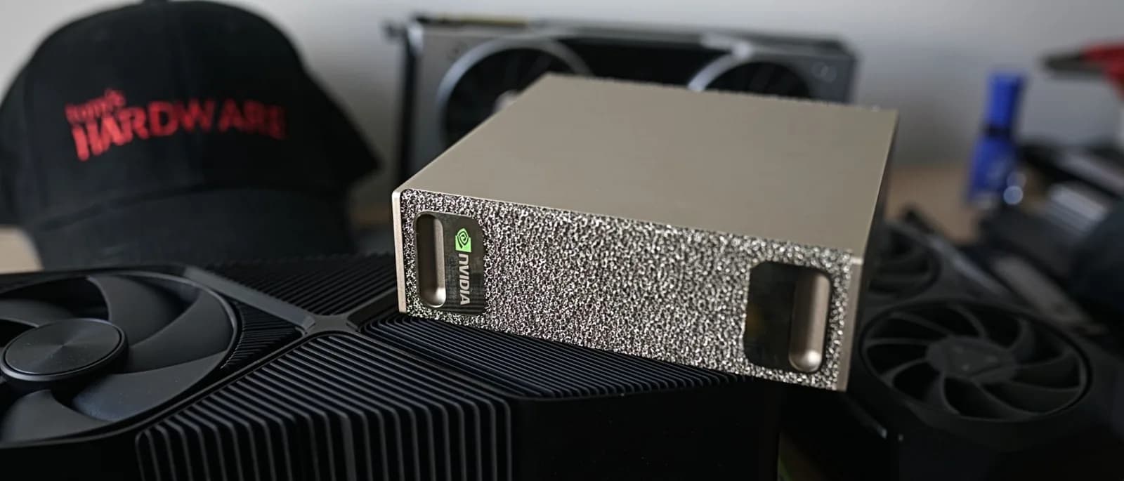 Tom's Hardware arma un benchmark de CPU para IA agéntica sin GPU