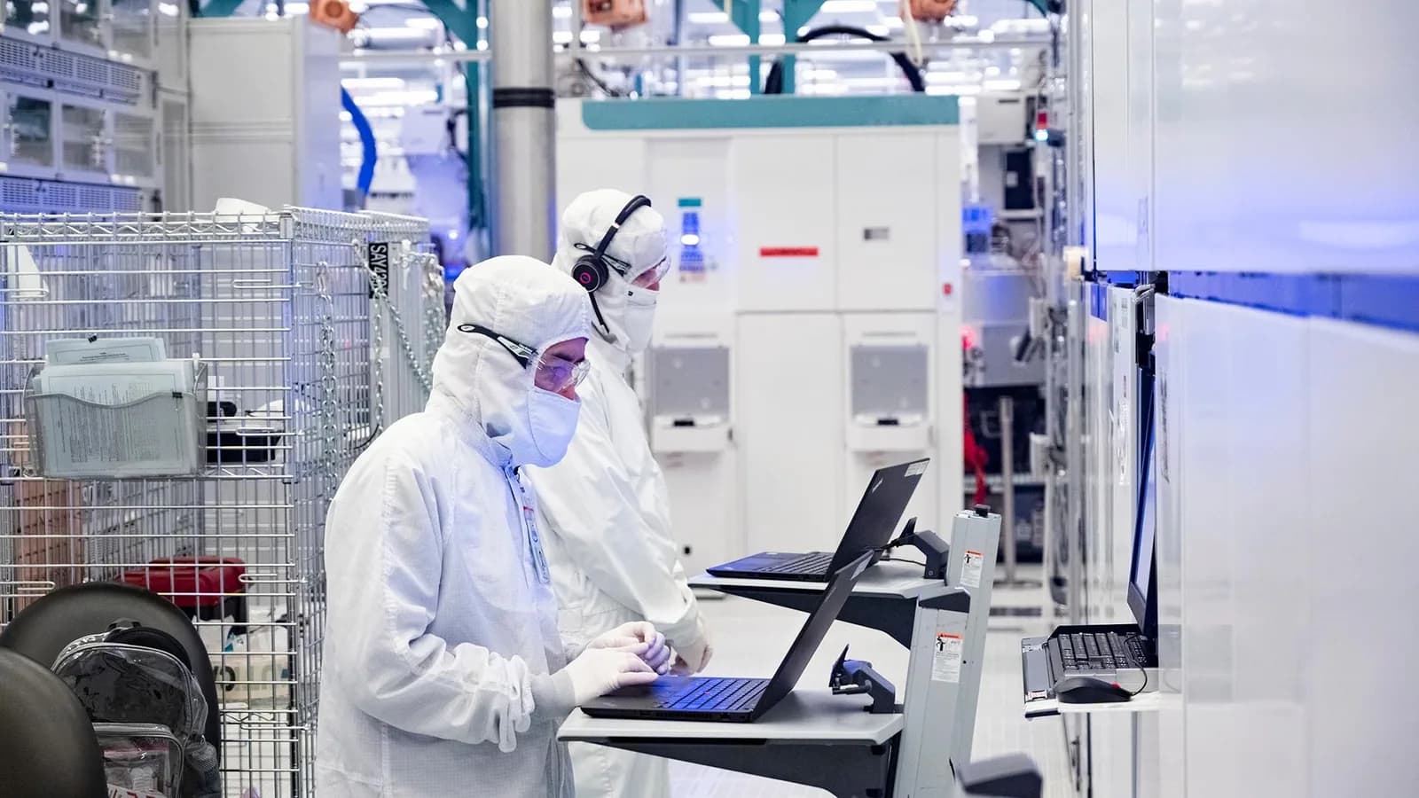 Intel pasa capacidad de chips de PC a Xeon por la demanda de la IA