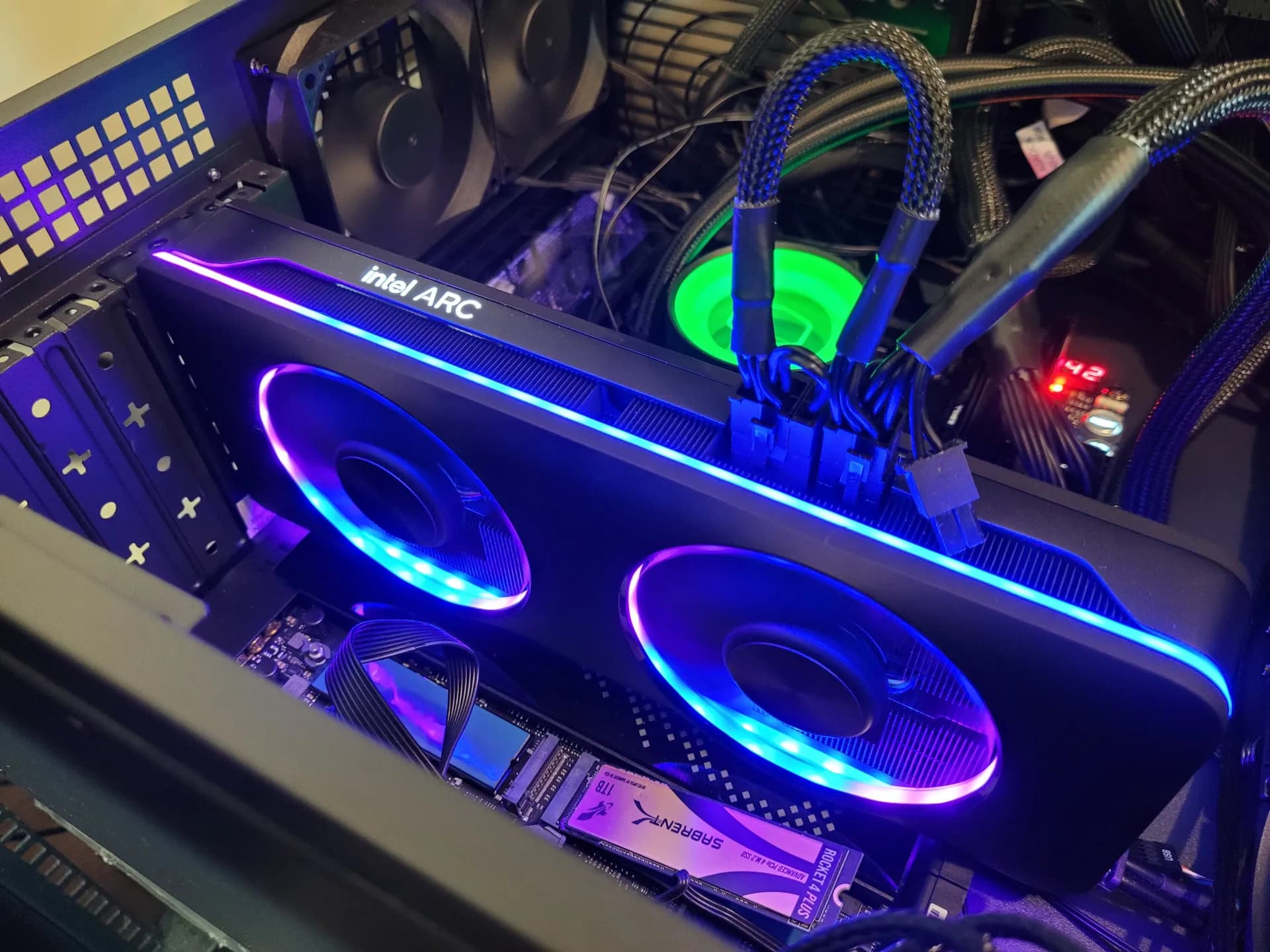 Intel mejora aceleración multimedia en GPUs Alchemist Linux