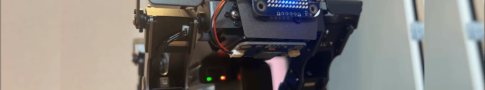 Un Arduino UNO Q le da visión artificial al perro robot DOGZILLA S2