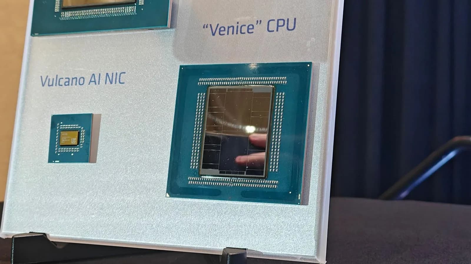 El EPYC Venice de 256 núcleos duplica a Vera, según AMD