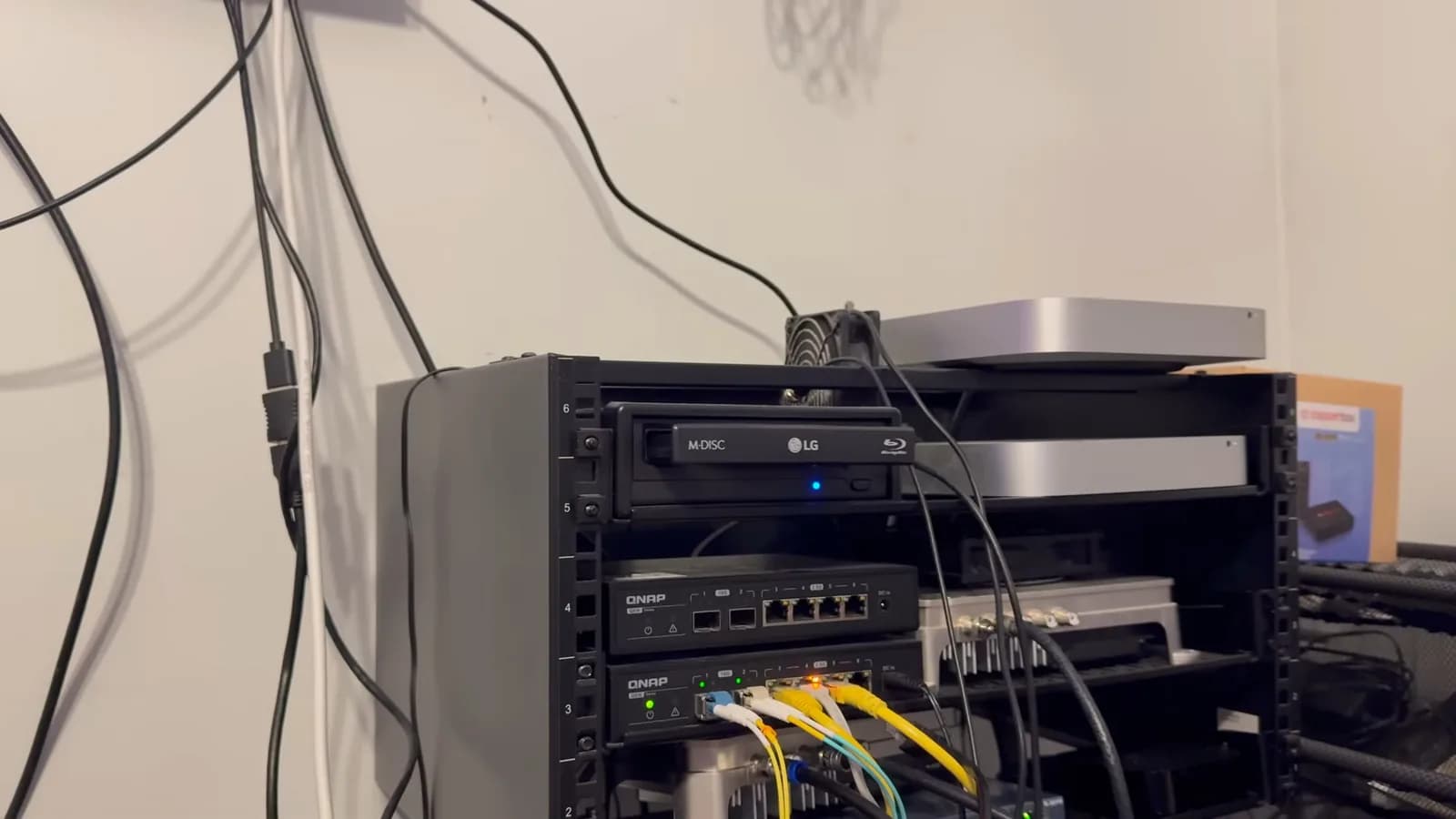 Plex Server usa discos ópticos BDXL para almacenar música