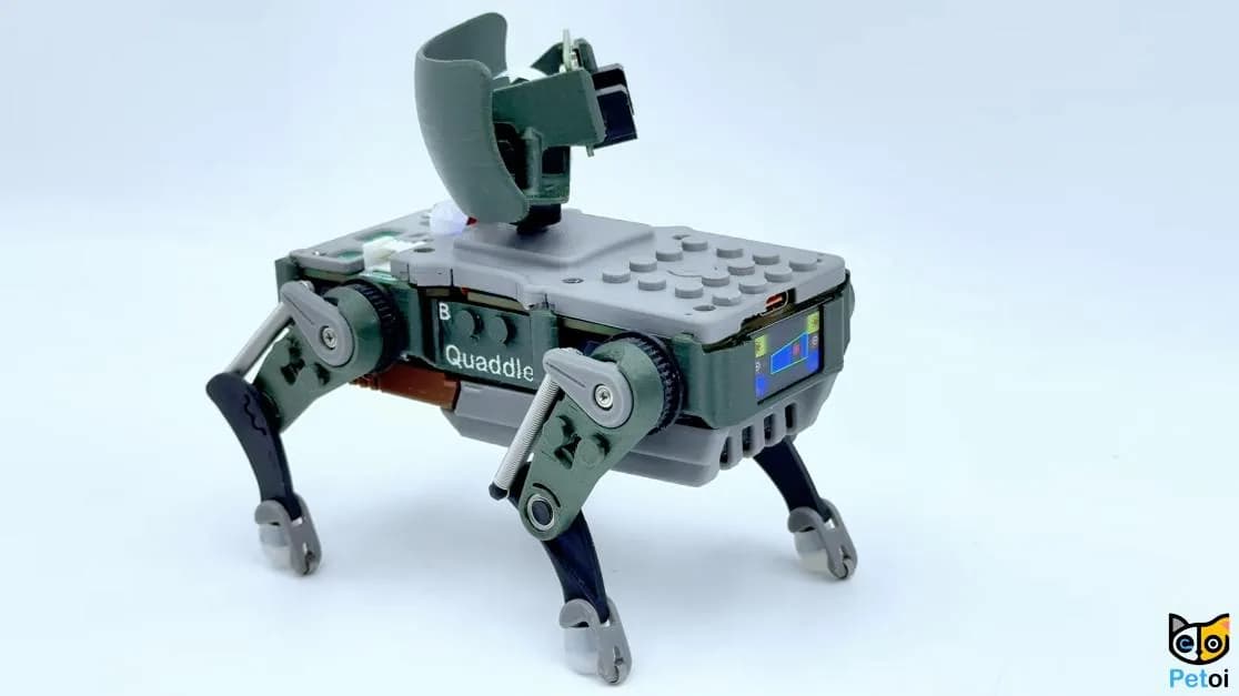 Quaddle, el perro robot de Petoi que camina con solo cuatro servos