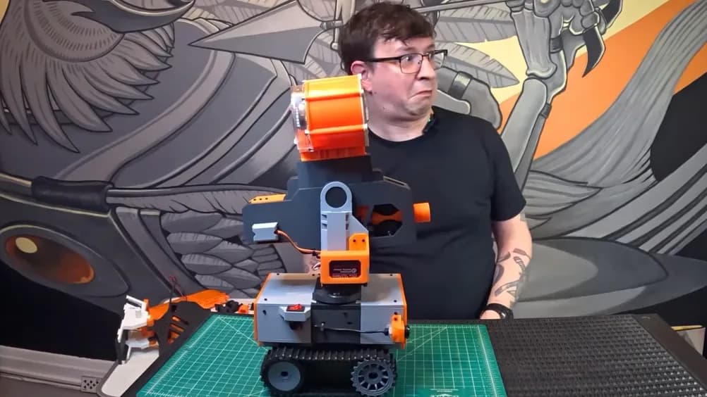 El tanque Nerf RC evolucionado ahora deja ronchas