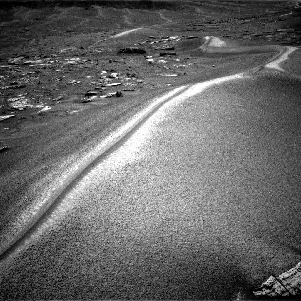 Curiosity cumple 5.000 soles y supera el kilómetro de ascenso