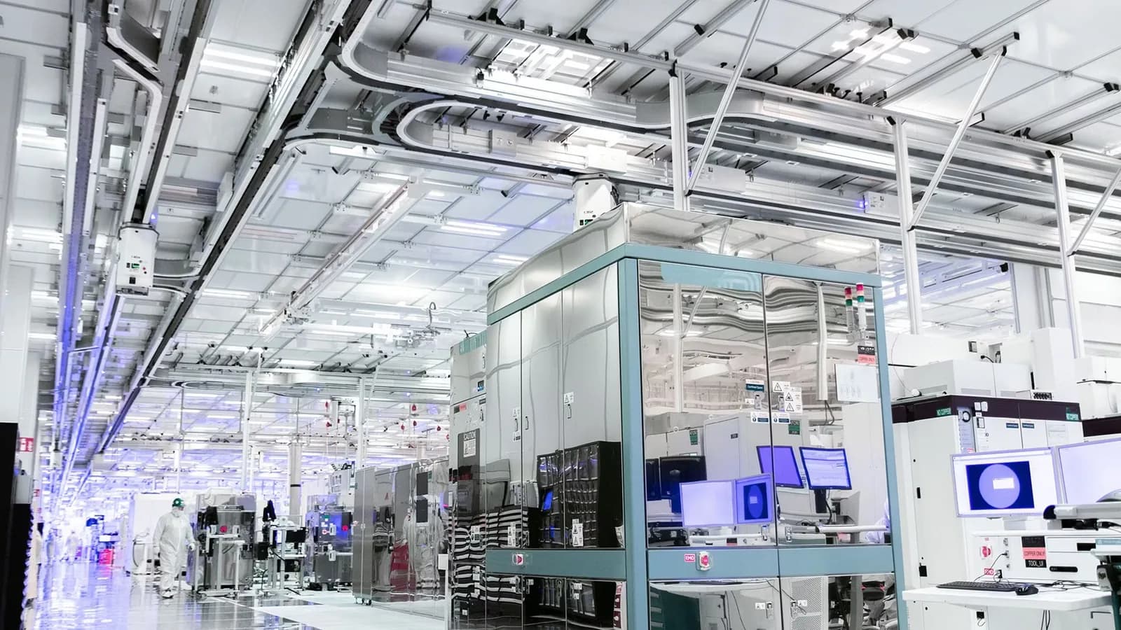 Intel dice que su nodo 14A rendirá a menos de 5% del A14 de TSMC