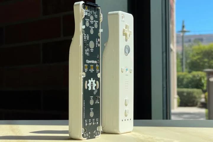 El OpenMote pone un ESP32-S3 en una carcasa de Wiimote