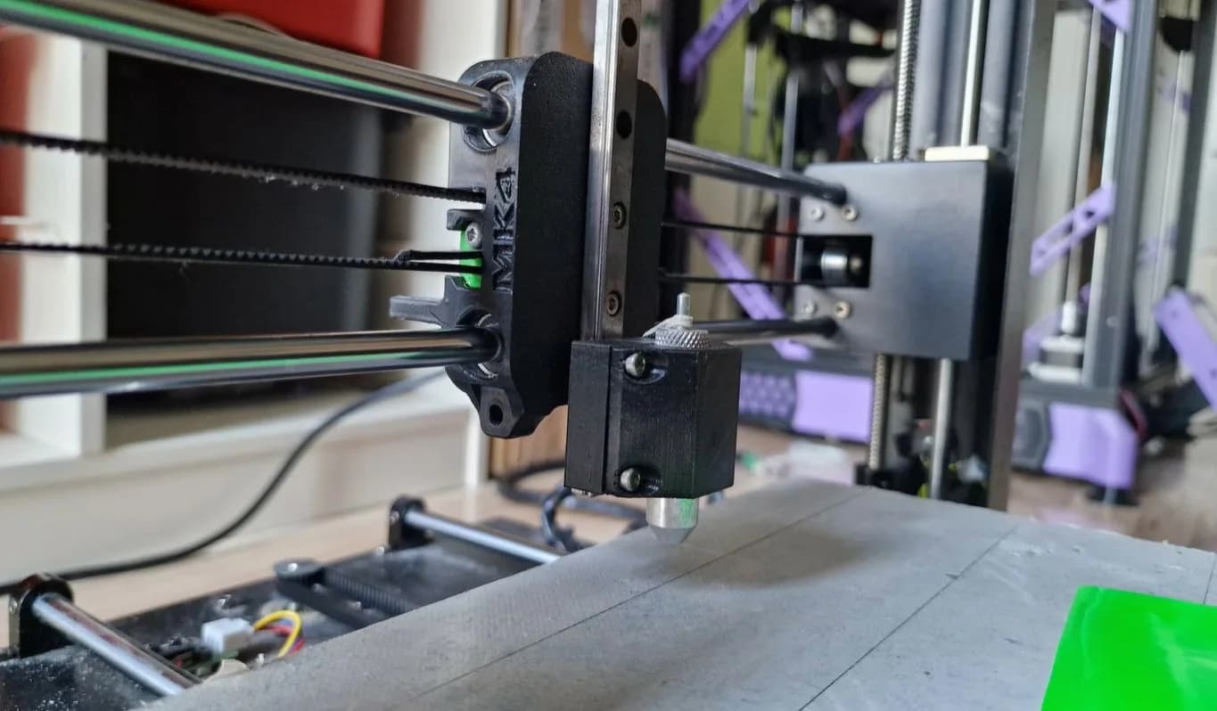 Anycubic Mega S convertida en cutter de vinilo con un drag knife