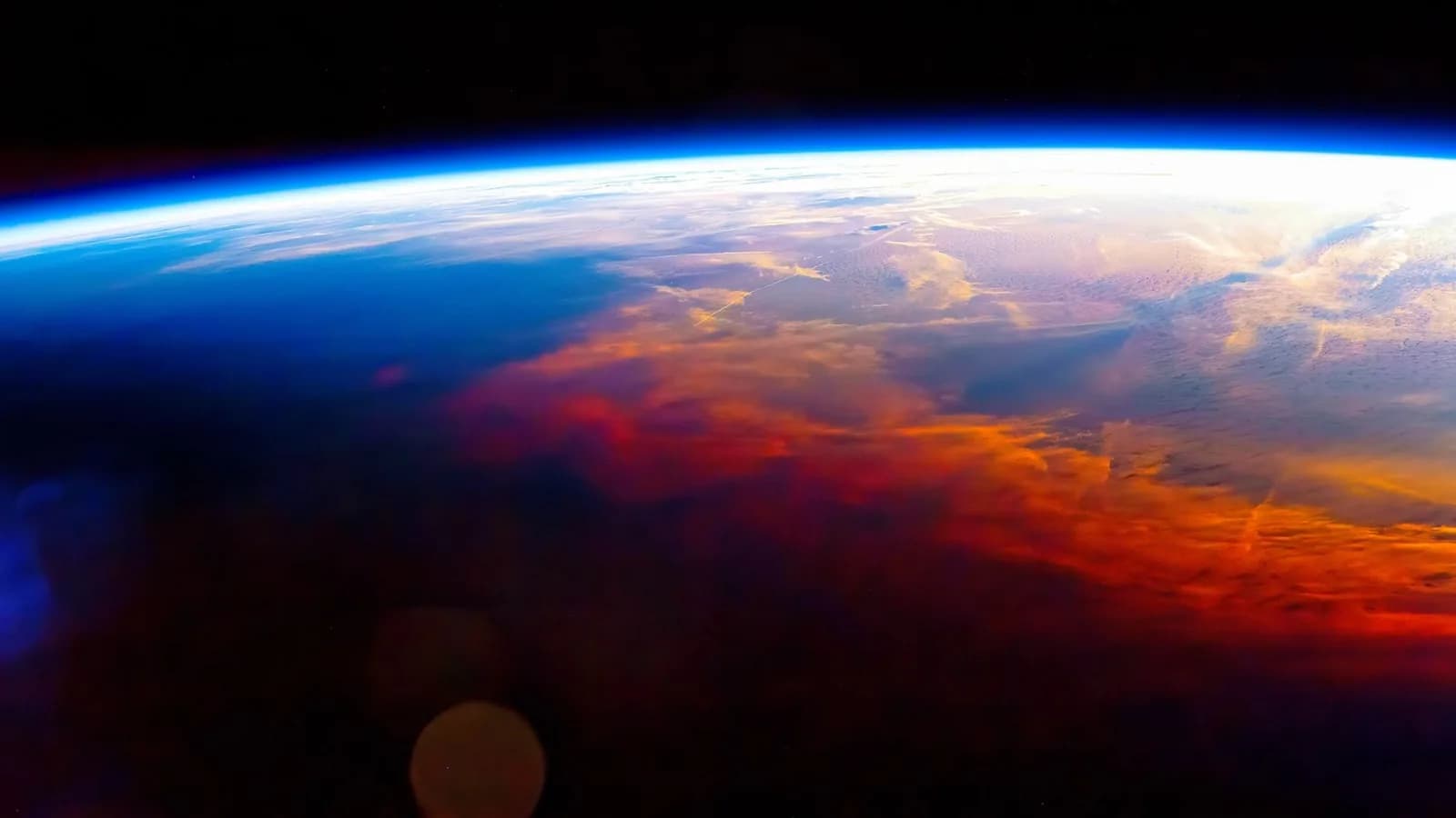 Google manda al espacio un servidor de IA con cuatro TPU y 1 kW solar