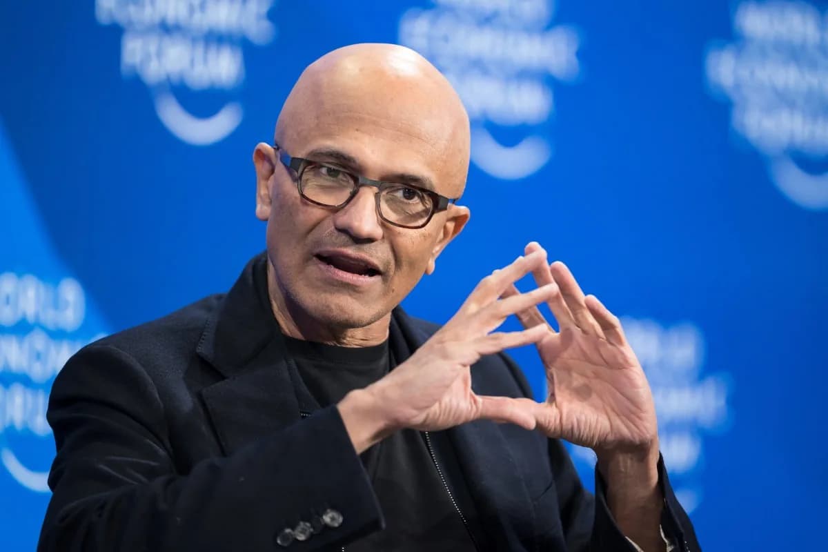 Microsoft compite abiertamente con OpenAI y Anthropic