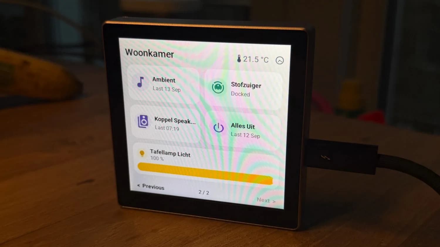 Una pantalla táctil con ESP32 controla Home Assistant