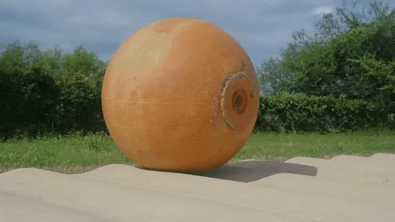 RoboBall: un balón inflable de 150 kilos para cráteres lunares