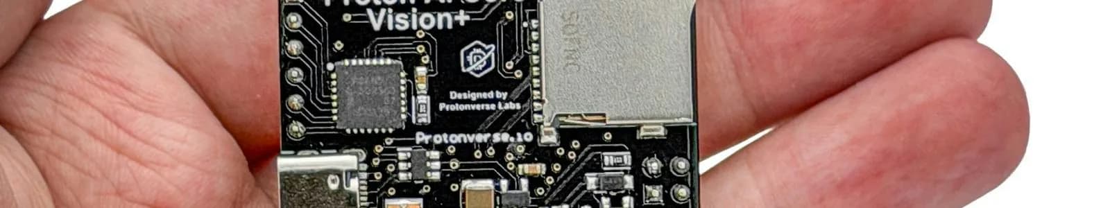 Proton AI Core Vision+ junta cámara, micrófono y sensor en un ESP32-S3