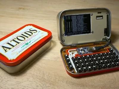 Una Raspberry Pi Zero corre Linux dentro de una lata Altoids