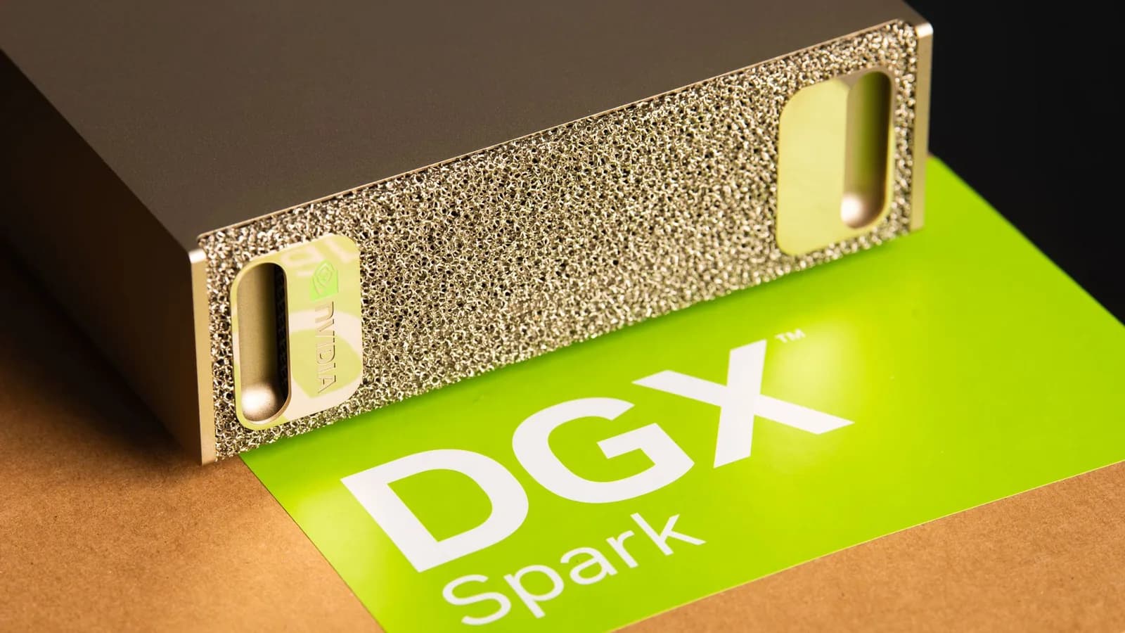 Nvidia lanza un DGX Spark de 64 GB que parte en 4.999 dólares