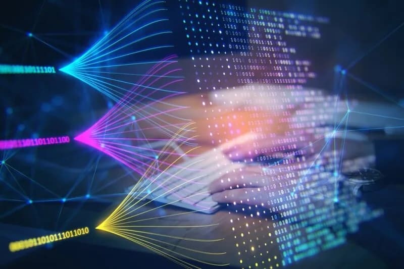 OpenAI promete retención cero de datos y desafía a Anthropic