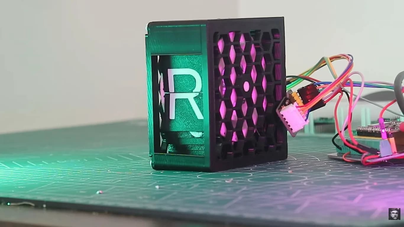 Split-flap display 100% impreso 3D con encoder magnético