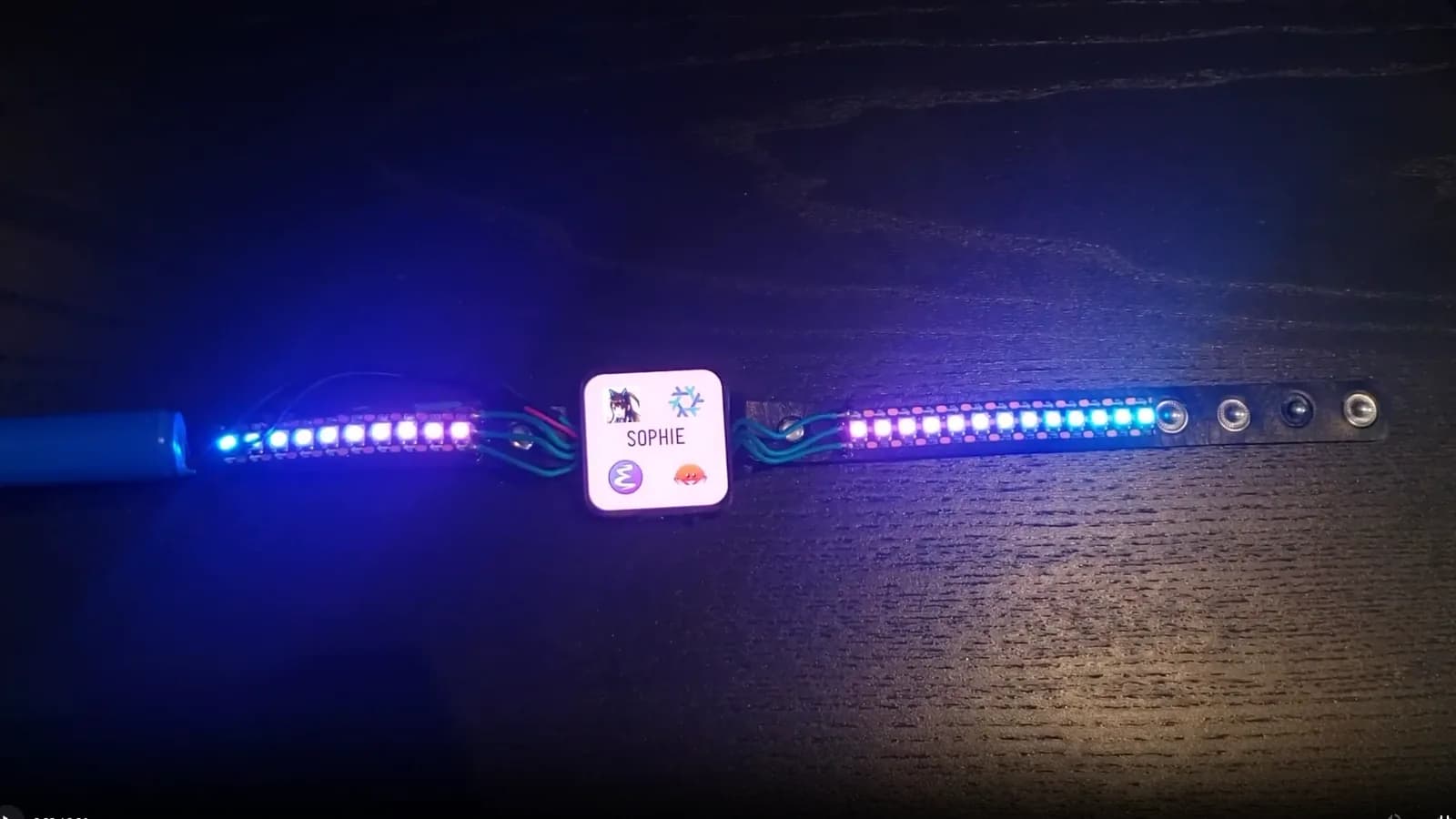 OpenChoker: una pantalla AMOLED al cuello con un RP2350