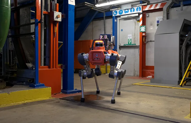 ANYbotics trabajó con dormakaba y LEGIC Identsystems para automatizar el acceso a puertas controladas.
