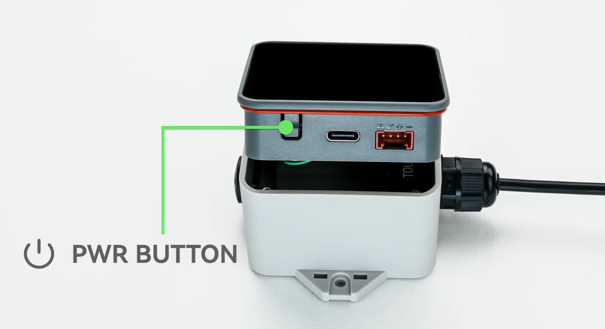 Botón de encendido y puerto USB-C del M5Stack ToughC5