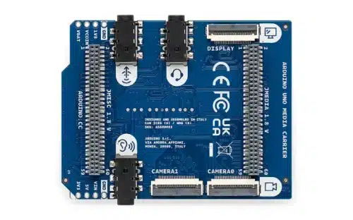La placa usa un diseño passthrough que mantiene disponibles las señales de la placa anfitriona