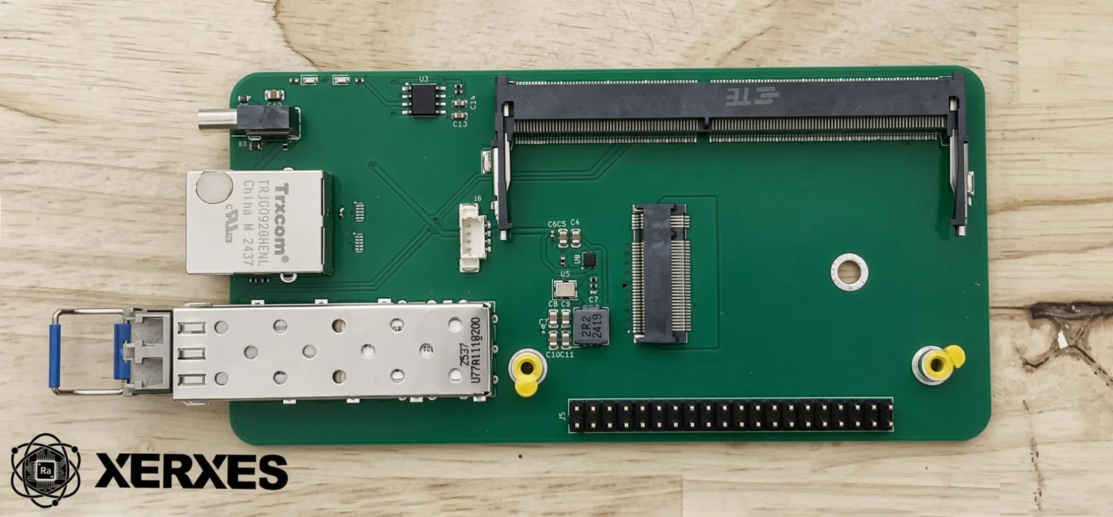 Placa portadora Xerxes Nano con Ethernet, SFP y conectores del módulo