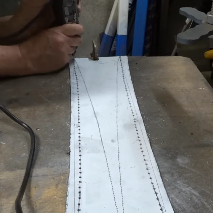 Formas complejas hechas con planificación, herramientas de mano y paciencia