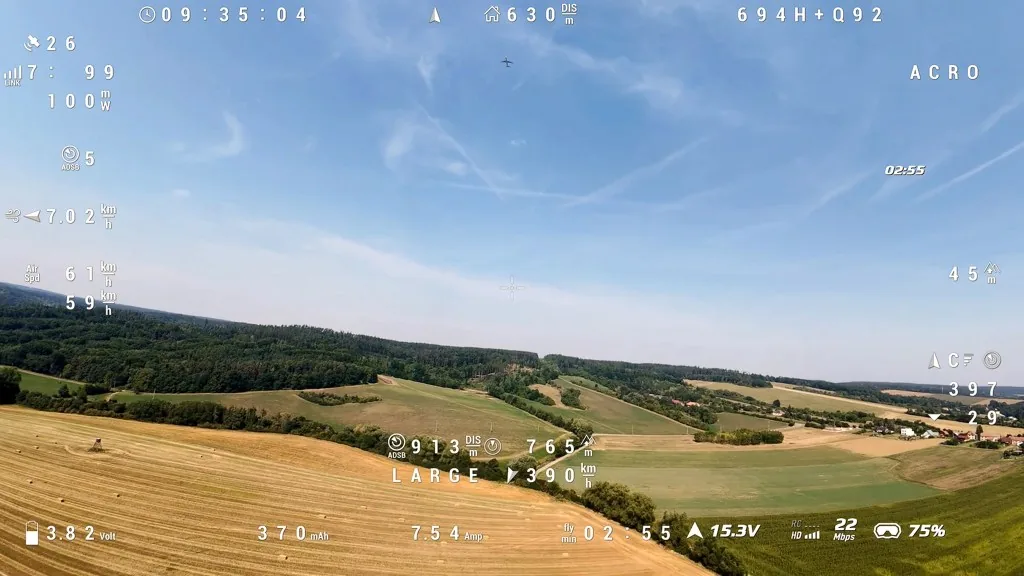 Avión FPV T1 Ranger con un ADSBee a bordo